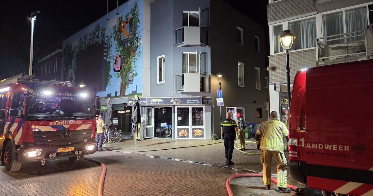 Felle brand in kelder van snackbar in Hilversum