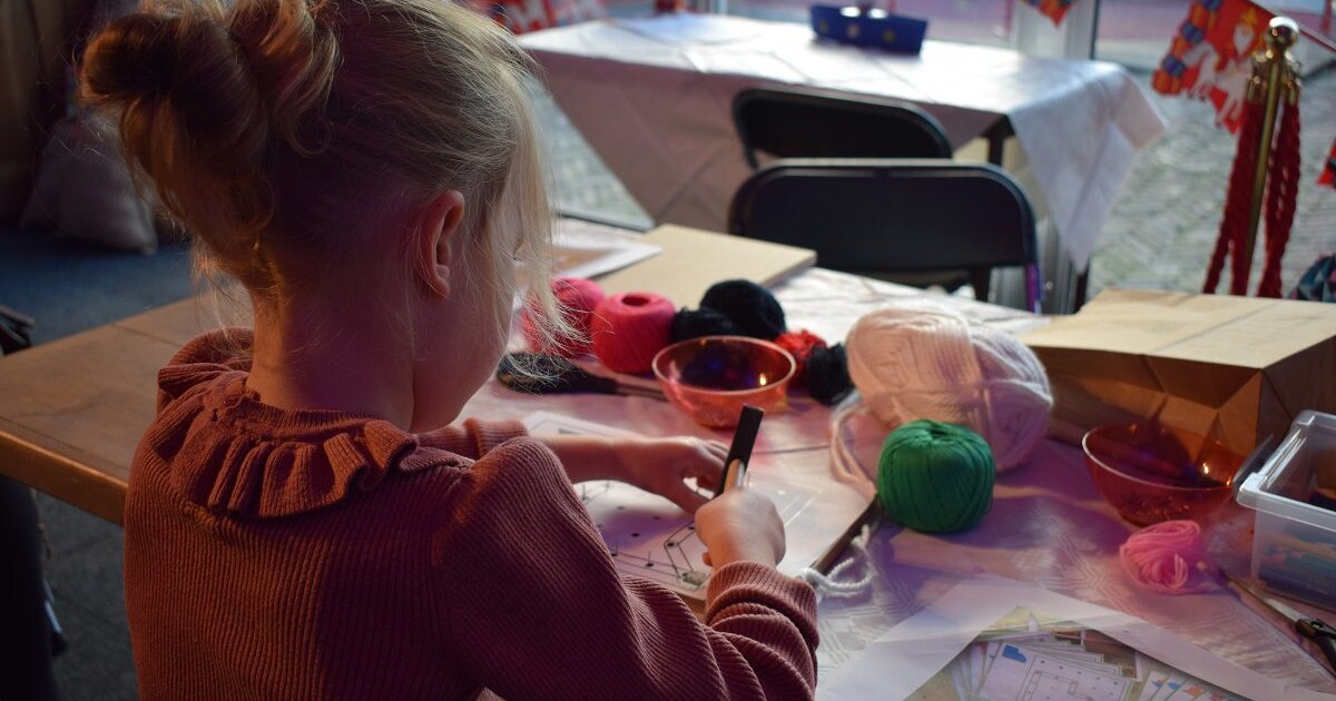 Workshop klei voor jonge makers in Roelofarendsveen