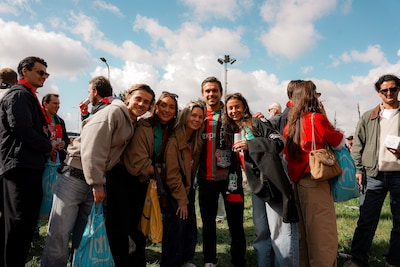 Bart van Rooij genoot in NEC-shirt in de Kuip, maar: ‘Niemand wil zaterdag zo graag winnen als ik’
