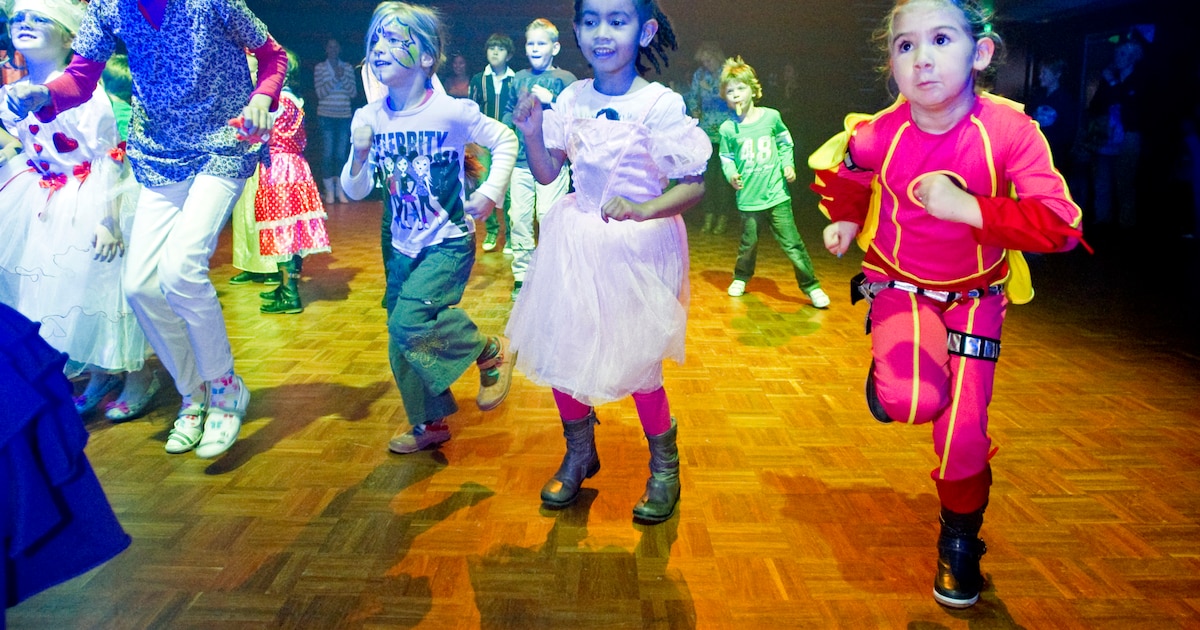 Kinderboekenbal in Hellevoetsluis zet jeugd in de schijnwerpers
