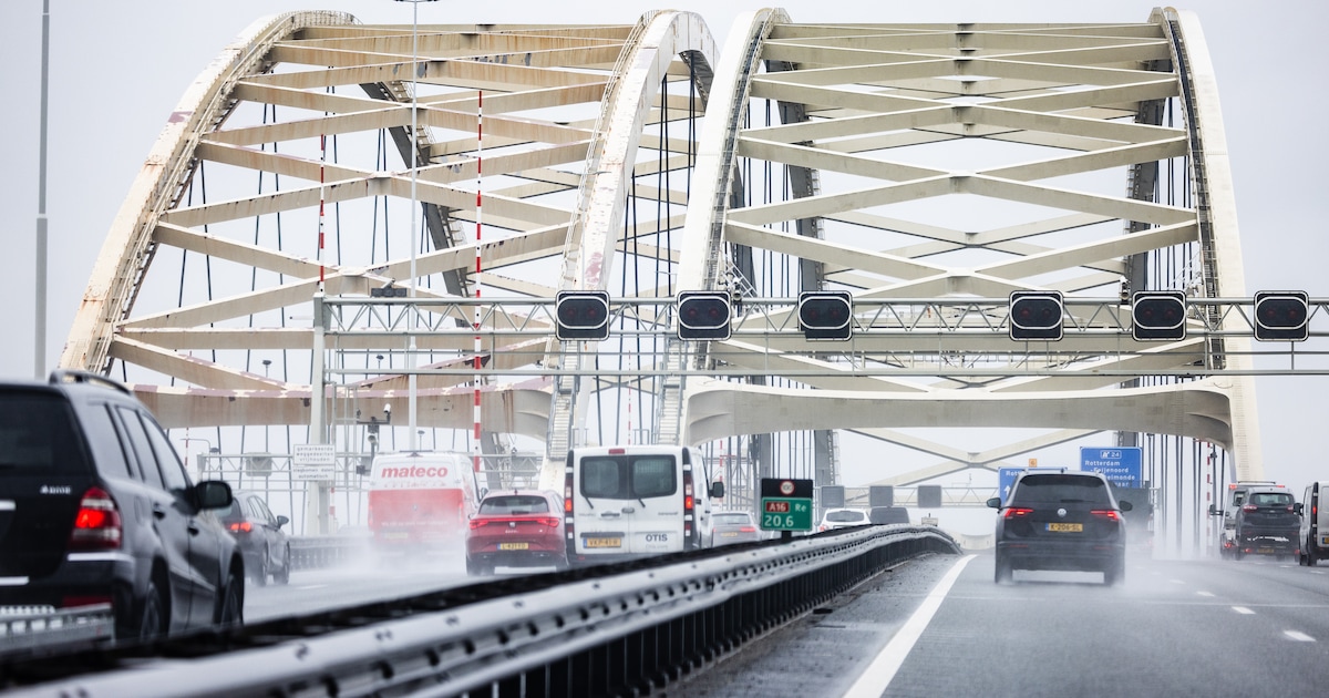 instortingsgevaar-de-van-brienenoordbrug-is-op-leeftijd-zegt
