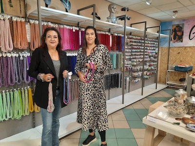 Moeder (55) en dochter (31) openen kralenwinkel in De Eglantier: 'Hier kunnen we mooi groeien'
