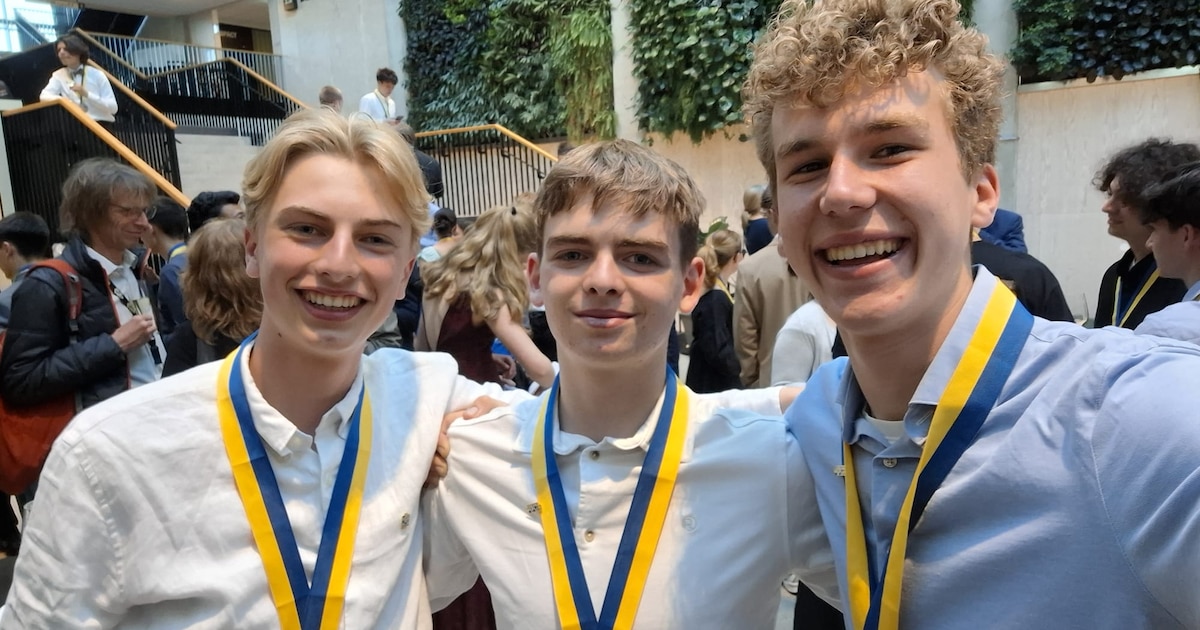 Van klaslokaal naar internationale finale: Floris, Max en Lucas pakken zilver tussen 48 Europese tea
