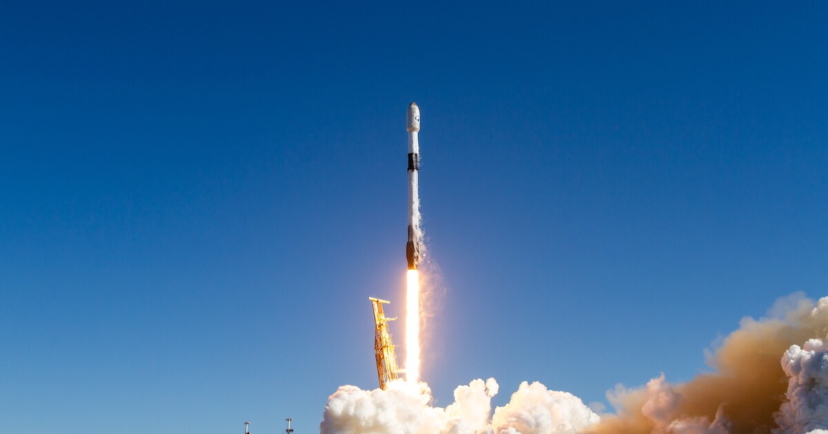 Zuid-Korea lanceert spionagesatelliet dankzij SpaceX-raket | Buitenland ...