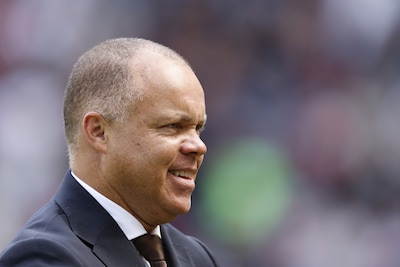 PSV gaat langer door met voetbalbaas Earnest Stewart: contract met jaren verlengd