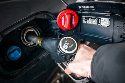 Gasoline in Belgium gets more expensive, but still much cheaper than in the Netherlands: here is the difference