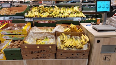 Man aangehouden na cokevondst tussen bananen in Lidl, mogelijk ‘hulp van binnenuit’