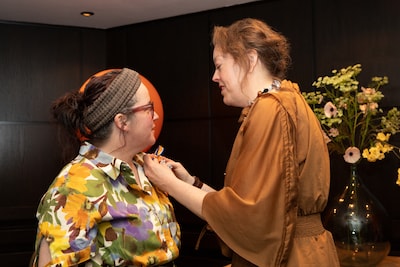 Theatermaakster Luisella met ‘lunchsmoesje’ naar onderscheiding gelokt