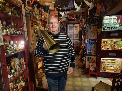 Apeldoorns kleinste museum met grootse collectie bestaat 25 jaar: ‘Ik voel me hier in de zevende hem