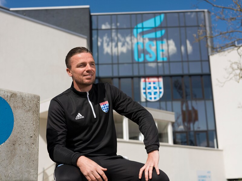 Ben Rienstra (35) moest stoppen als profvoetballer door hartklachten ...