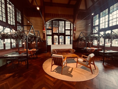 Waiting for the train? 7 coffee and food spots at and near Haarlem Station
