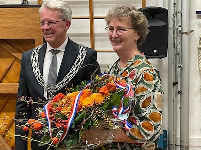 Wierdense Henriëtte (62) koninklijk onderscheiden voor haar inzet voor de medemens