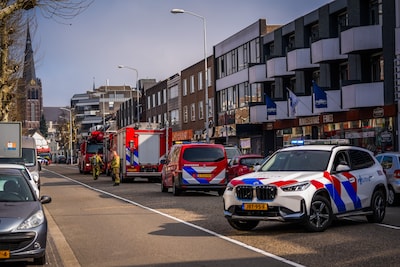 Vuur laait op in Eindhovense flat: een bewoner gered uit woning