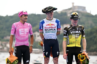Remco Evenepoel schrijft geschiedenis met vierde zege Clásica San Sebastian: ‘Dit was de moeilijkste’