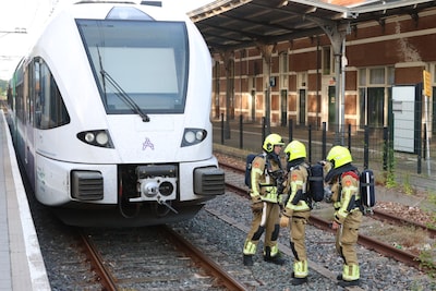 Rook komt uit rijdende trein, station Tiel tijdelijk dicht