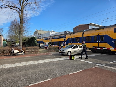 Lagere straf voor automobiliste die na vier glazen wijn op scooter en trein knalde