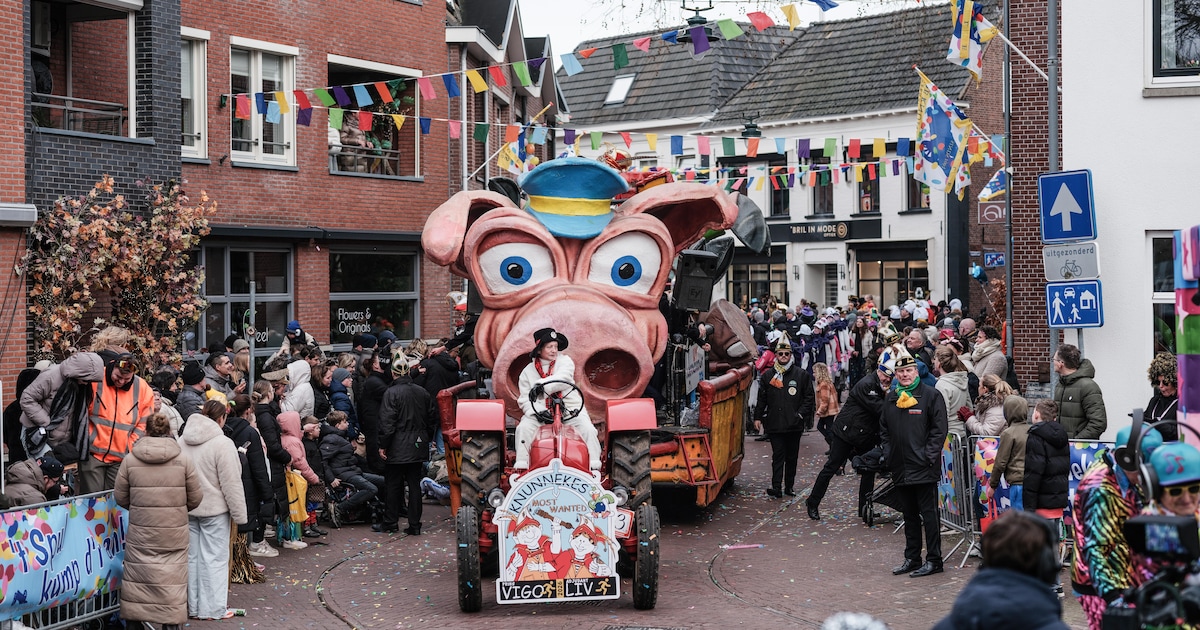 Bonte optochten door de Achterhoek en een snelle zanger
