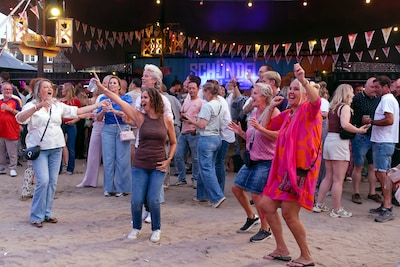 Zomers vakantiegevoel bij Schijndel aan Zee: ‘Zo hoeft niemand alleen thuis te zitten’