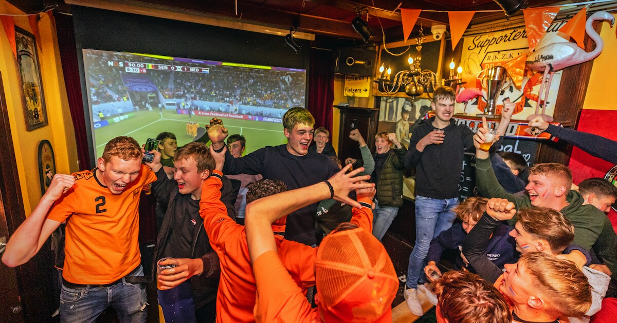 Cafés mogen langer open tijdens nachtwedstrijden van Oranje op WK voetbal