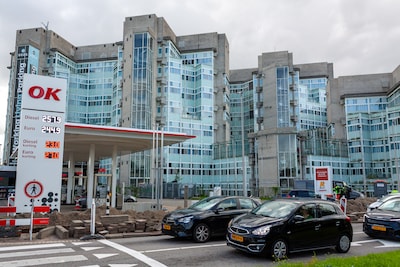 Ken jij dit gebouw? Het bekende SoZa-pand in Den Haag verdwijnt