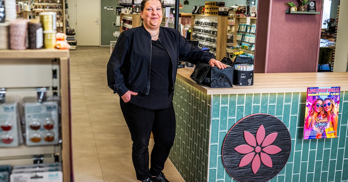 Bestellingen van hobbywinkel van Marlous gaan heel Europa door: ‘Papierhobby’s zijn razend populair’