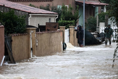 Hevig noodweer teistert Zuid-Frankrijk: dodelijk slachtoffer door hevige regenval