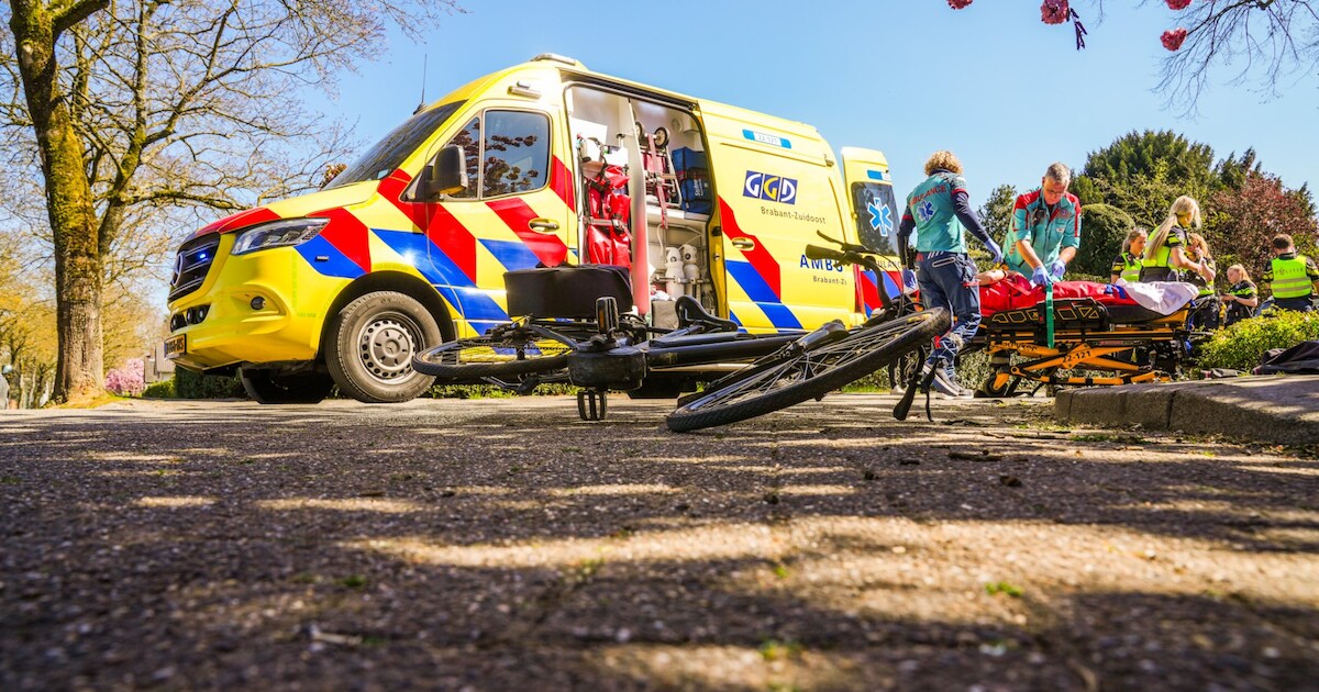 Ongeval met letsel op van Tuyll van Serooskerkenlaan in Heeze, traumahelikopter gealarmeerd