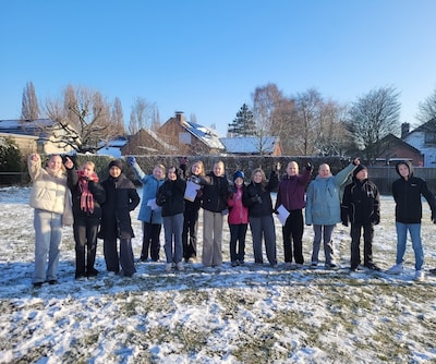 Scholieren Neede tellen tuinvogels en 2500ste bezoeker bij Home of Football