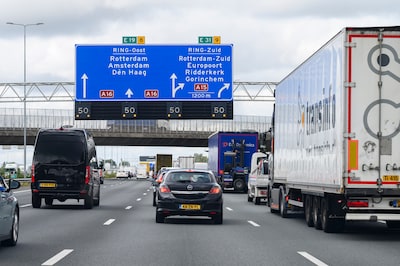 Thuiswerken dé oplossing voor gevreesde verkeersellende Rotterdam? ‘Hier wordt niet over nagedacht’