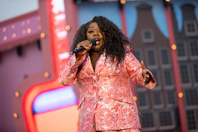 Berget Lewis getrouwd met grote liefde Maurice: ‘Onvergetelijke dag vol emotie’