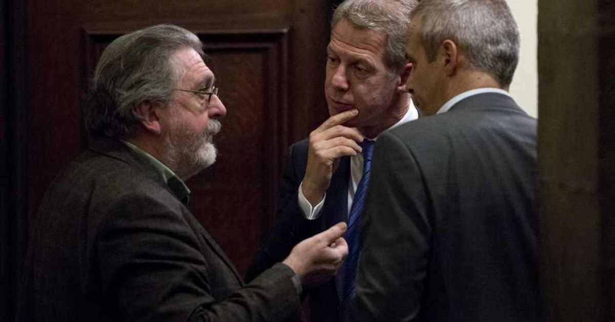 Tweede 'affaire' kan Hoes in problemen brengen | Nieuws | AD.nl