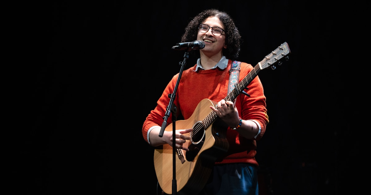 Ayoub Kharkhach speelt voorstelling En verbied vogels om te fluiten in Nieuwkoop