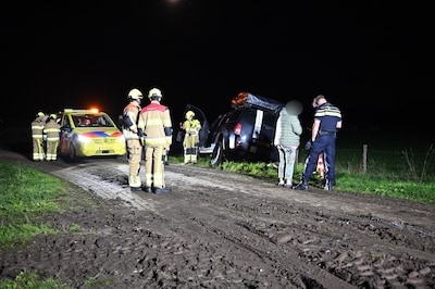 Dikke laag modder op de weg veroorzaakt ongeval in Groesbeek