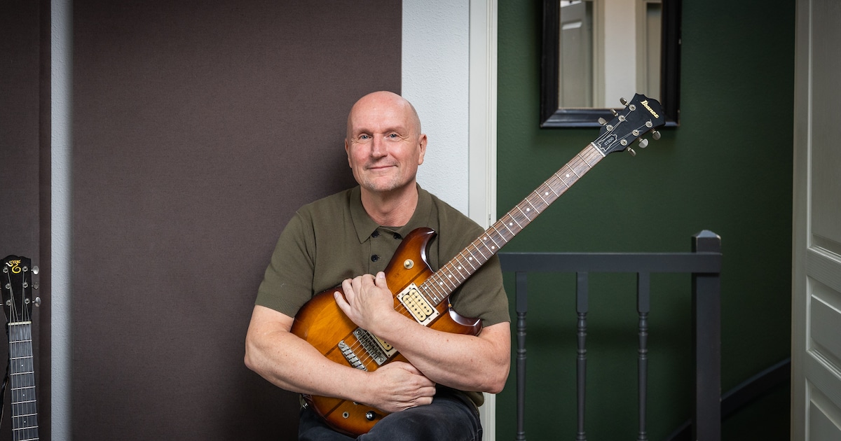 Ruud verkocht ‘met zijn stomme kop’ deze gitaar, 38 jaar later heeft ...