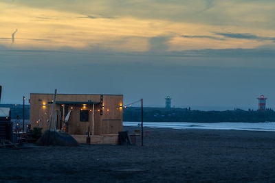 Ook deze winter is zweten op strand mogelijk: Dankjewellness keert na succes terug met sauna langs z