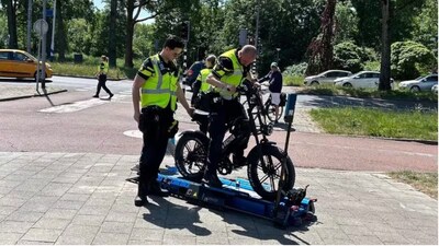 Grote verkeerscontrole Ommoord en Zevenkamp: 80 bekeuringen uitgedeeld