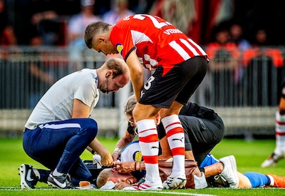 Pijnlijk record voor Joey Veerman na rood in Johan Cruijff Schaal, PSV’er mist eredivisiestart