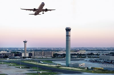 Passagiers zitten bij vertraging zonder bescherming in heet vliegtuig, maar eerste stappen worden gezet