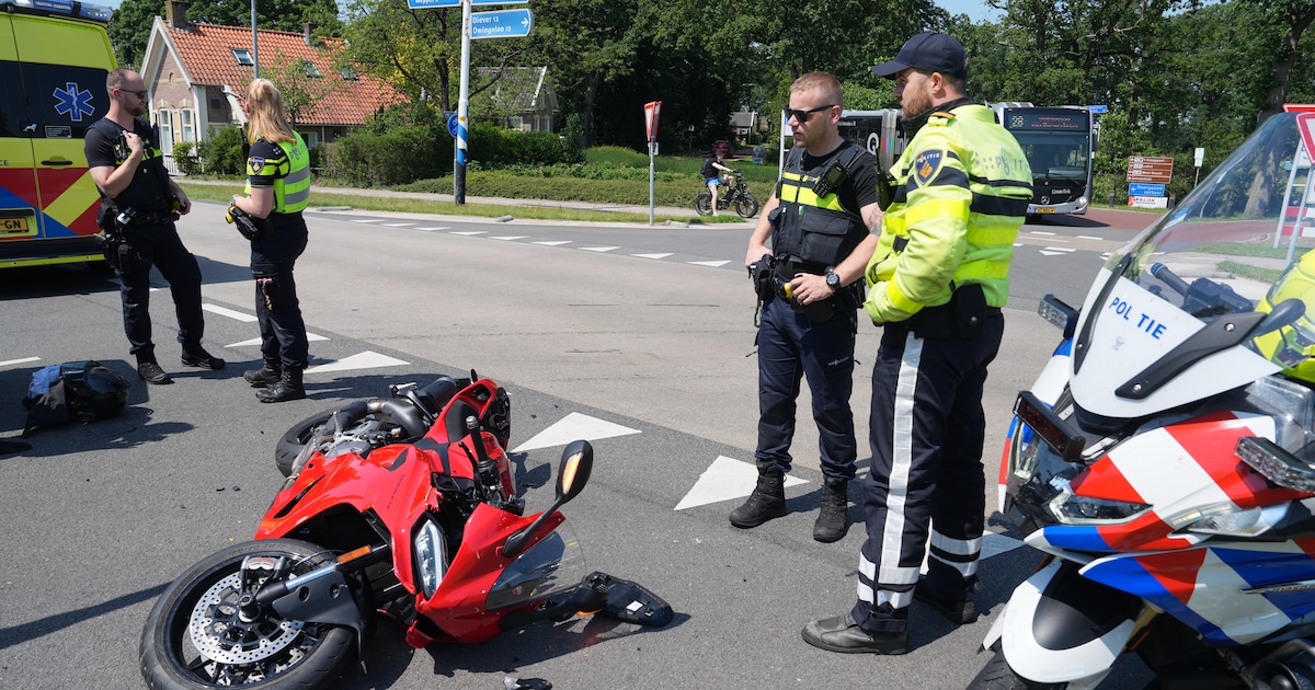Motor botst op aanhangwagen aan N371 in Havelte