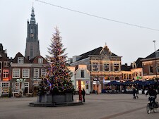 Plein dat wildplassen en kotsen tegengaat én gezelliger en groener is: De Hof krijgt nieuw uiterlijk 