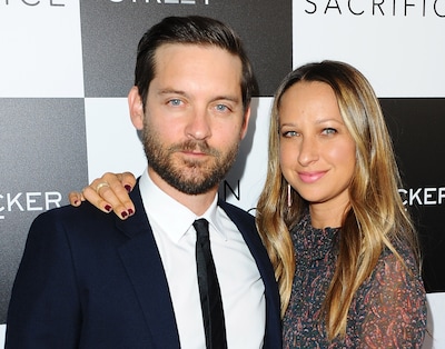 Amper drie weken na hun officiële scheiding: Tobey Maguire leidt huwelijksceremonie van ex-vrouw Jennifer