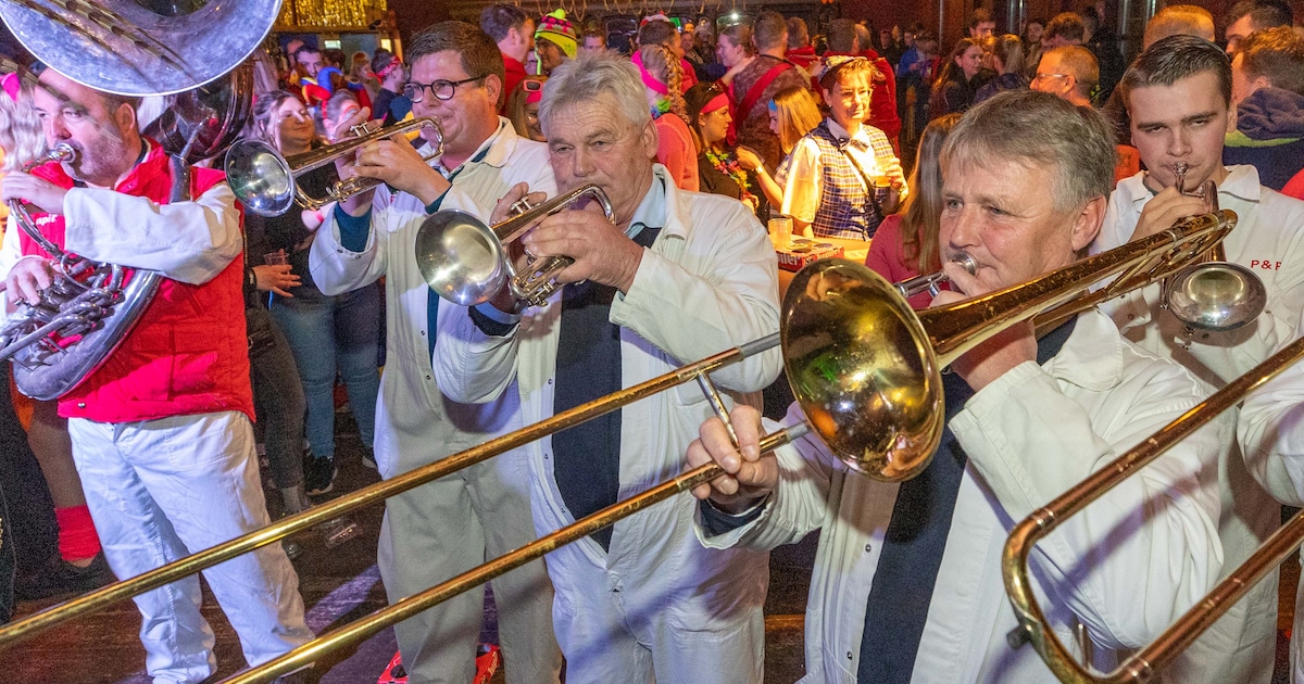 Dubbelstrietpereet en jubileum BC de Krabbeklutsers in Bergen op Zoom