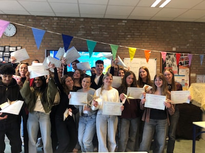 19 leerlingen CSG De Lage Waard in Papendrecht ontvangen DELF-diploma