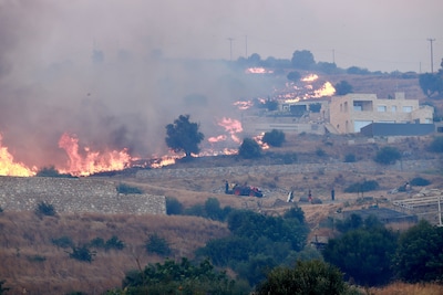 Noodsituatie op Kreta: 8000 toeristen geëvacueerd, vuur niet te beheersen
