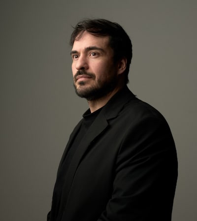 Schrijver Rasit Elibol in gesprek over migratie en jeugd in Eindhoven