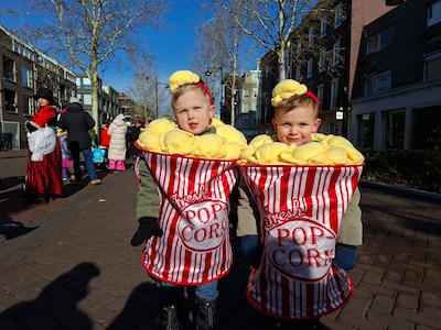De carnavalsoptocht in Helmond 2026: dit zijn de foto’s en video