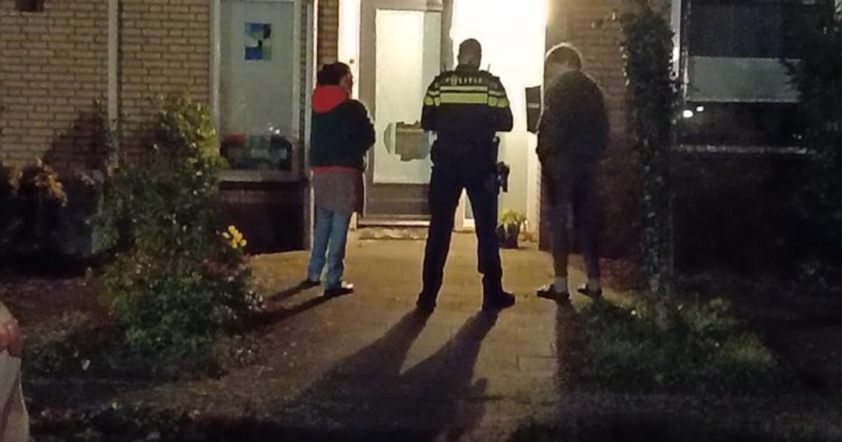 Ruitje van woning op Zwanenzetel in Roermond ingetrapt