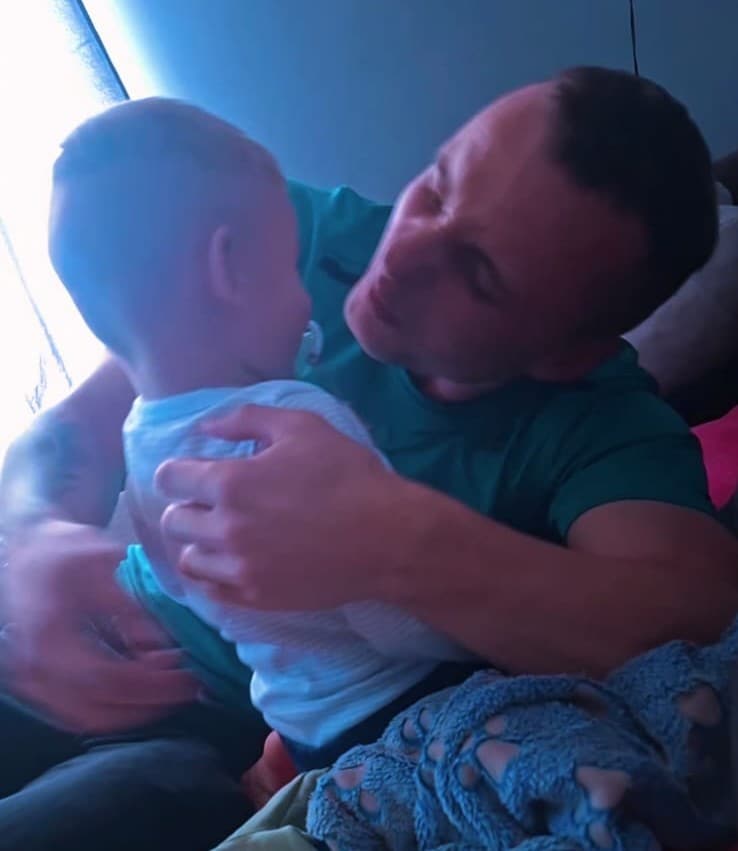 Poolse familie van in het water aangetroffen Jakub: 'We konden de kist hier  niet openen voor identificatie' | Foto | AD.nl