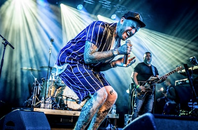Gevonden lichaam in recreatieplas is van zanger Ben Saunders, misdrijf is uitgesloten