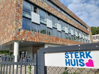 Vluchteling bedreigde hulpverleners met de dood, juist omdat hij geholpen wil worden